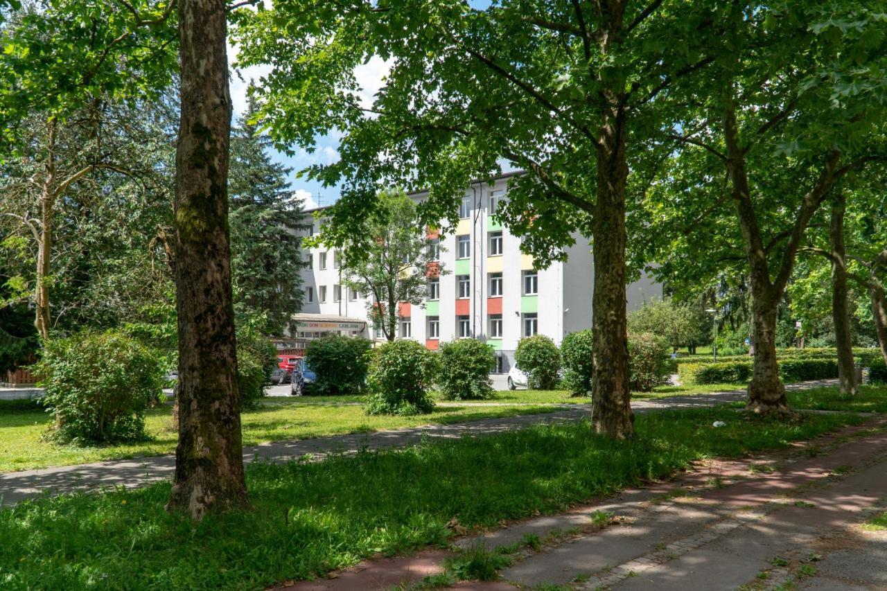 Dijaski Dom Bezigrad Ljubljana Hostel Extérieur photo