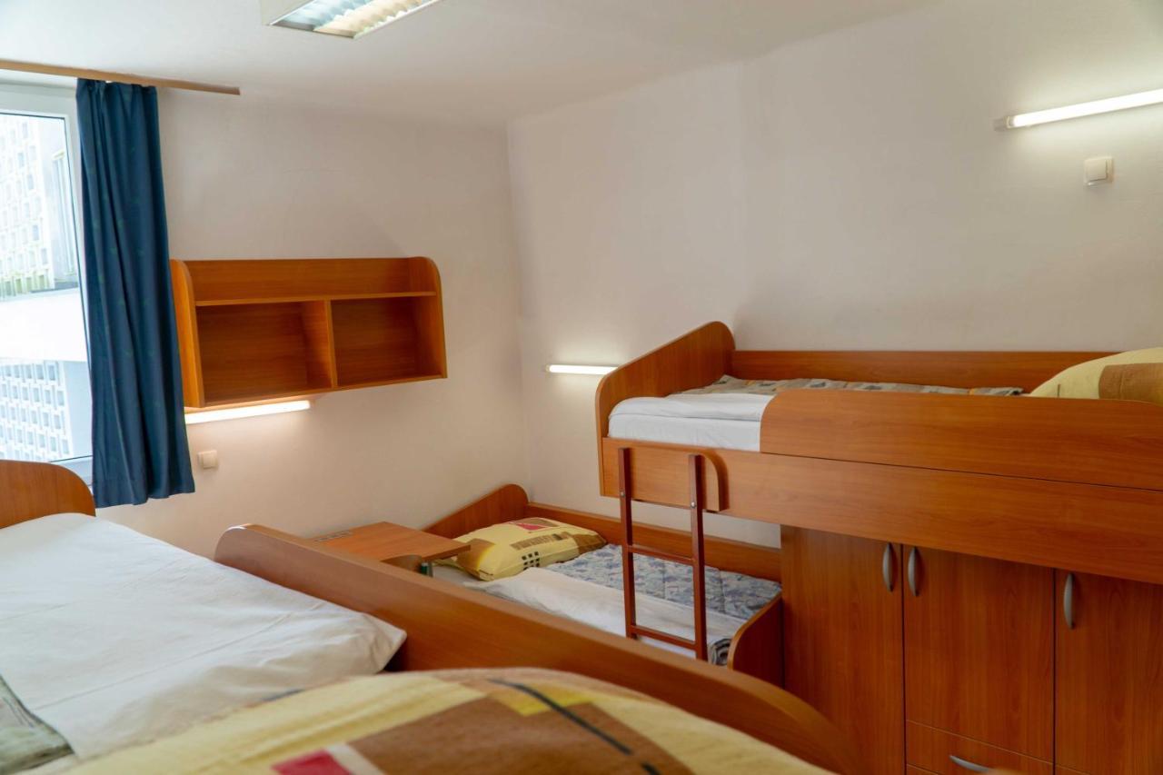 Dijaski Dom Bezigrad Ljubljana Hostel Extérieur photo