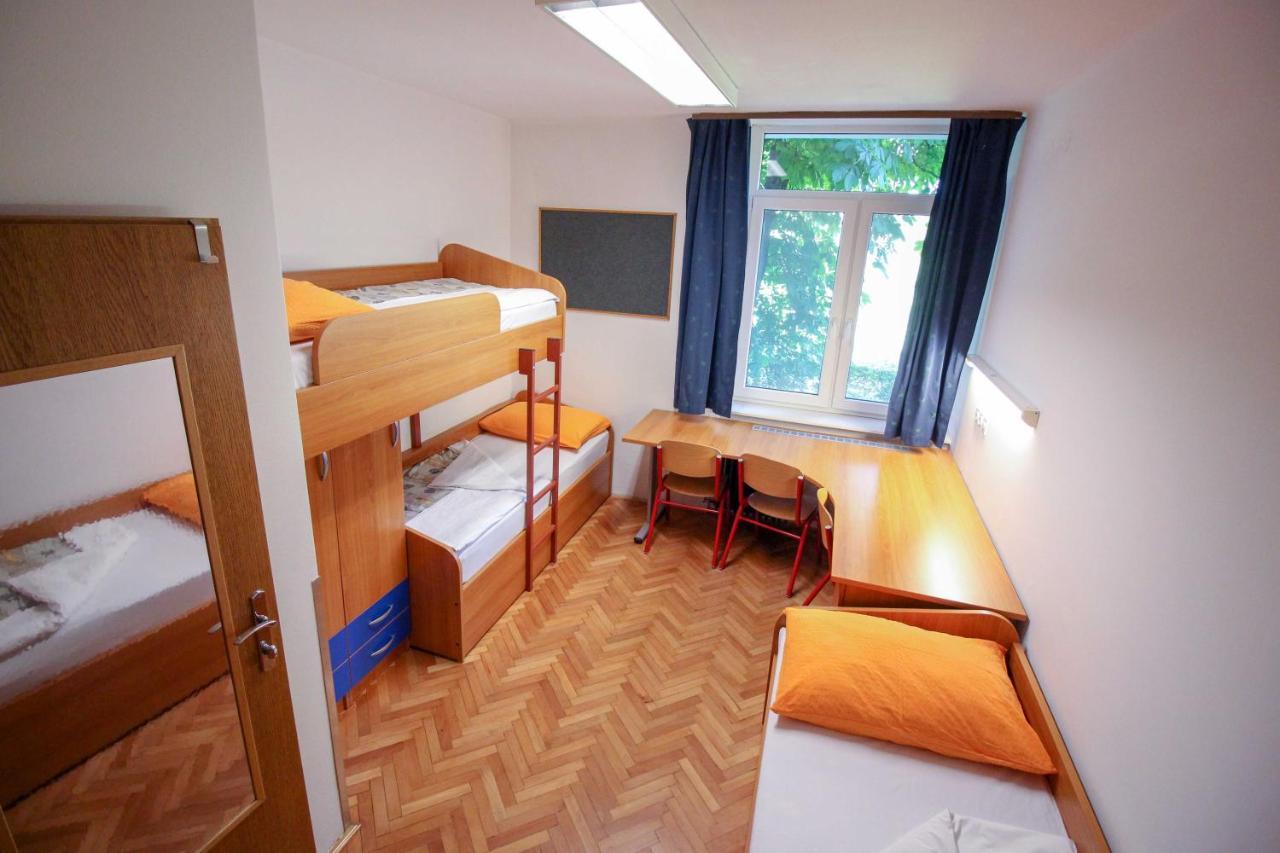 Dijaski Dom Bezigrad Ljubljana Hostel Extérieur photo