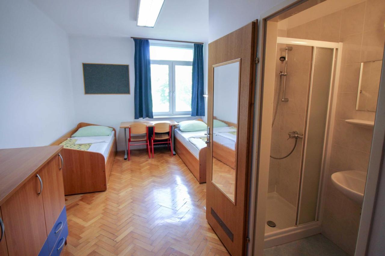 Dijaski Dom Bezigrad Ljubljana Hostel Extérieur photo