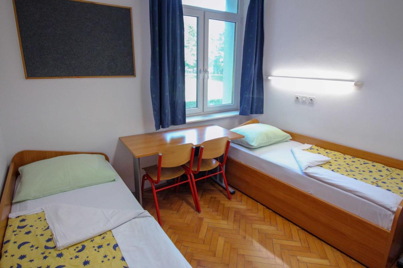 Dijaski Dom Bezigrad Ljubljana Hostel Extérieur photo