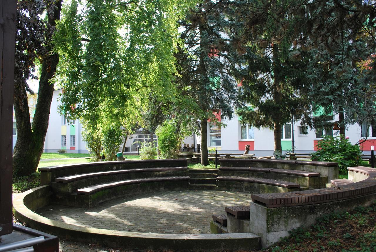 Dijaski Dom Bezigrad Ljubljana Hostel Extérieur photo