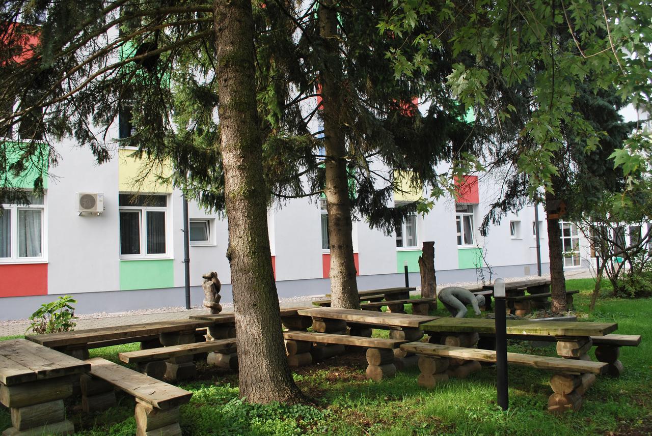 Dijaski Dom Bezigrad Ljubljana Hostel Extérieur photo